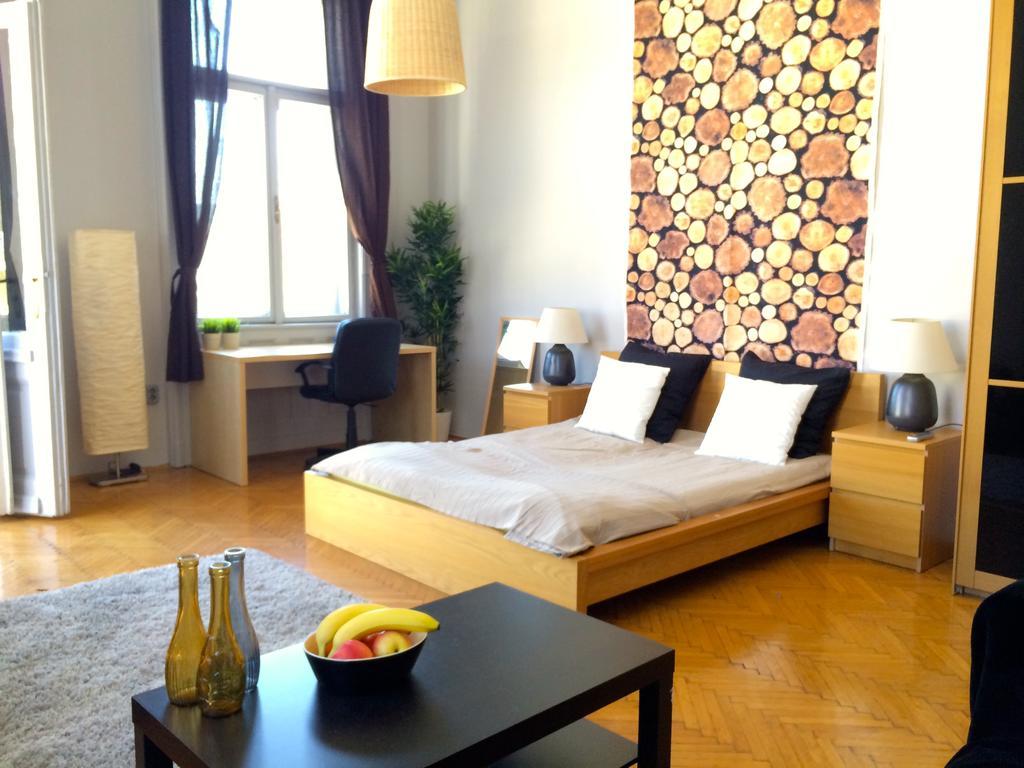 Budget Apartment By Hi5 - Oktober 6 Str 4 Будапеща Екстериор снимка