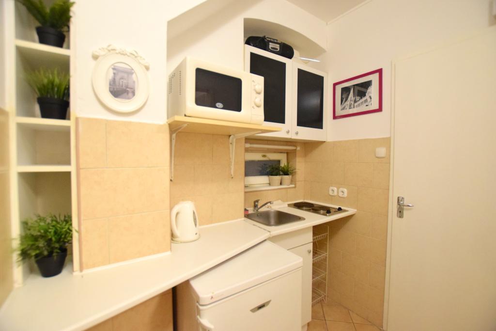 Budget Apartment By Hi5 - Oktober 6 Str 4 Будапеща Екстериор снимка