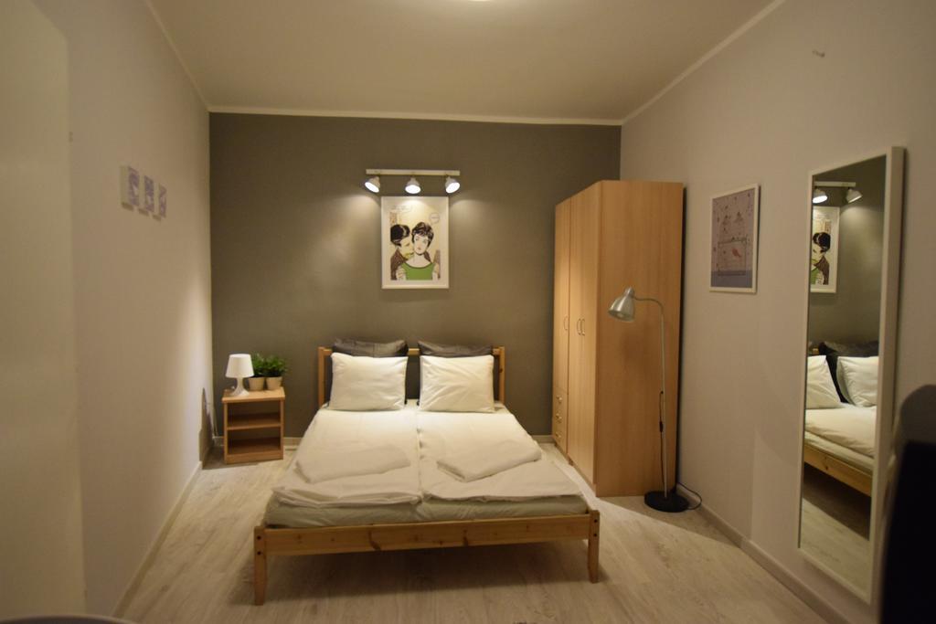 Budget Apartment By Hi5 - Oktober 6 Str 4 Будапеща Екстериор снимка