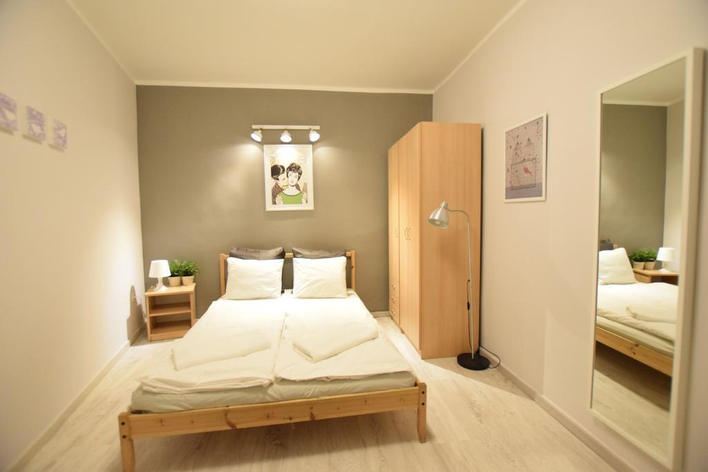 Budget Apartment By Hi5 - Oktober 6 Str 4 Будапеща Екстериор снимка