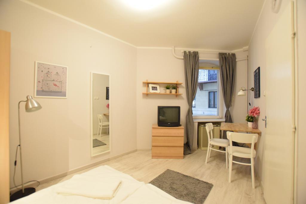 Budget Apartment By Hi5 - Oktober 6 Str 4 Будапеща Екстериор снимка