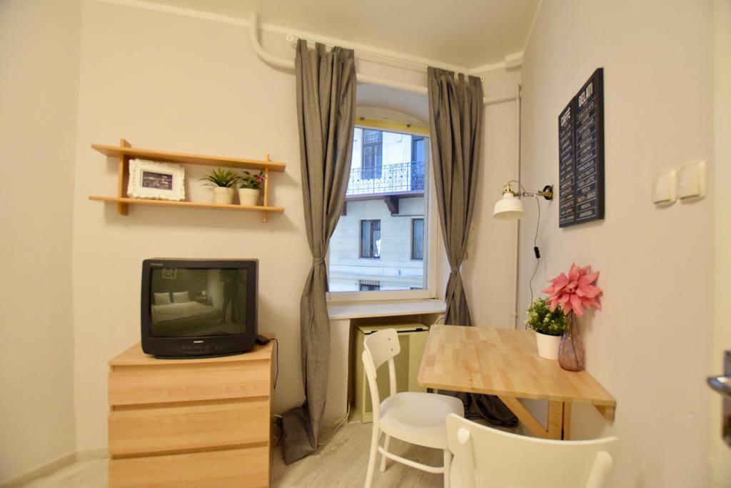 Budget Apartment By Hi5 - Oktober 6 Str 4 Будапеща Екстериор снимка