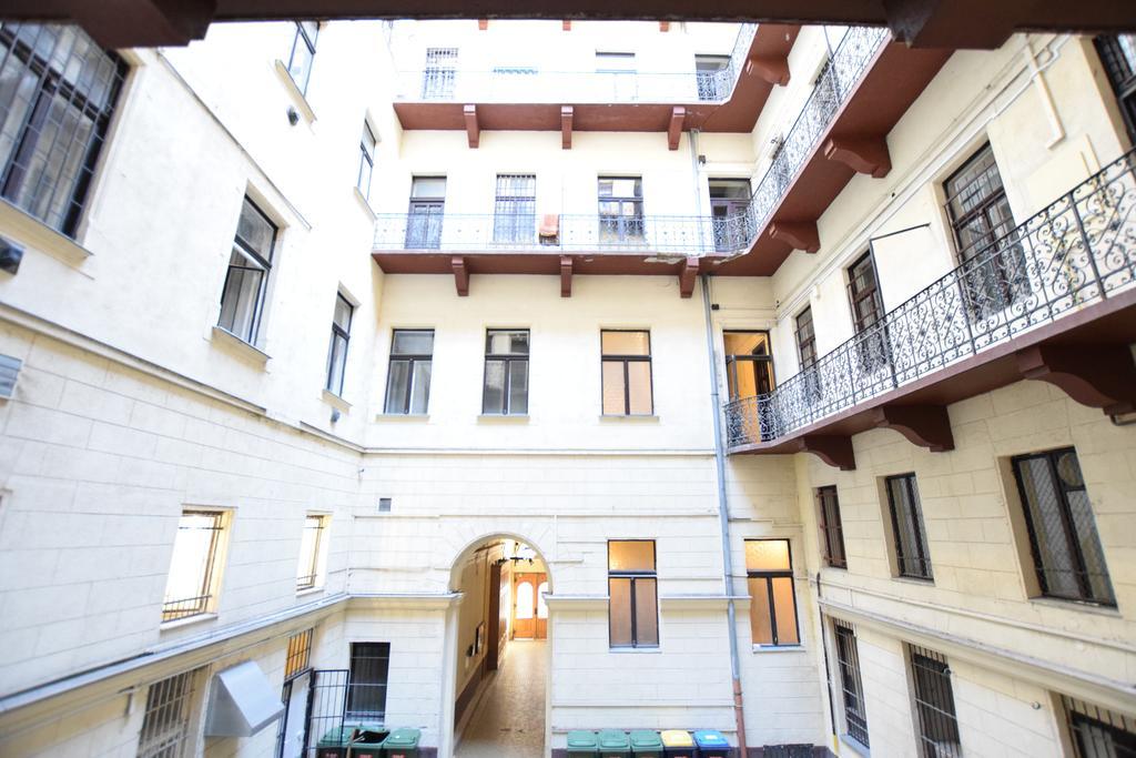 Budget Apartment By Hi5 - Oktober 6 Str 4 Будапеща Екстериор снимка