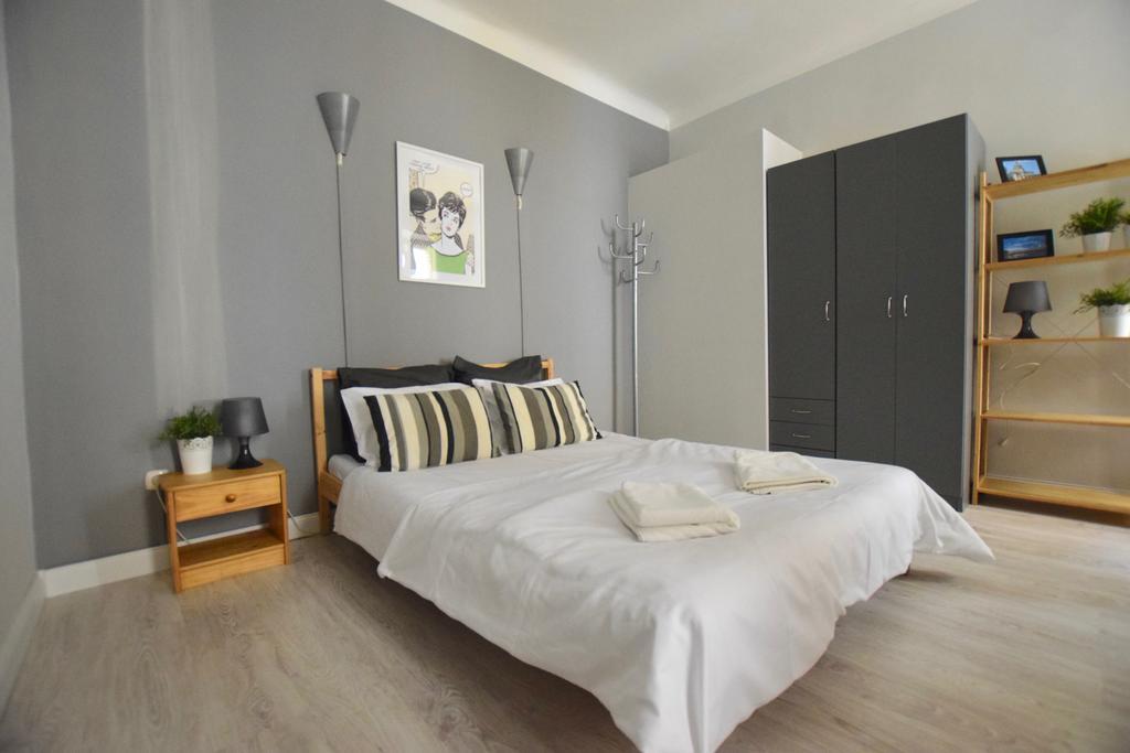 Budget Apartment By Hi5 - Oktober 6 Str 4 Будапеща Екстериор снимка