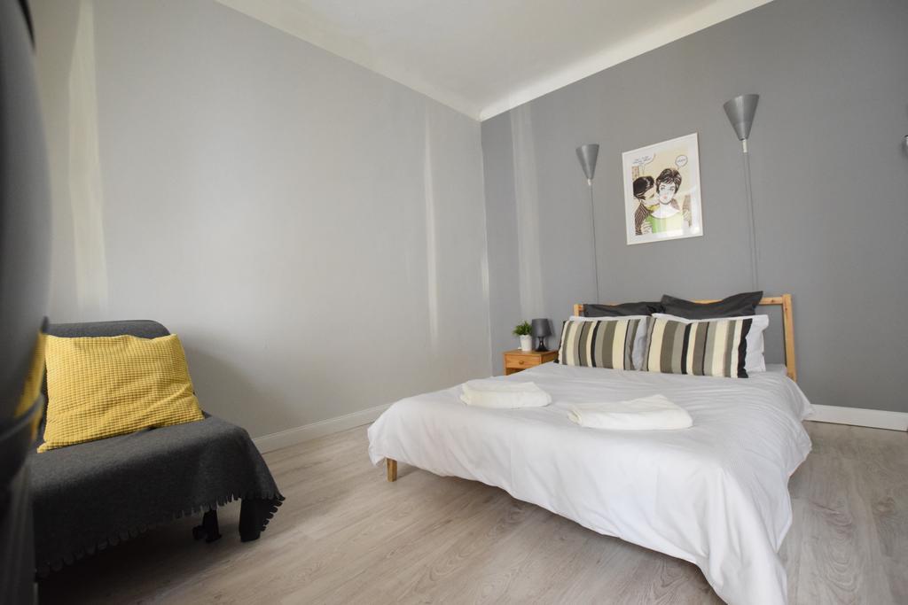 Budget Apartment By Hi5 - Oktober 6 Str 4 Будапеща Екстериор снимка